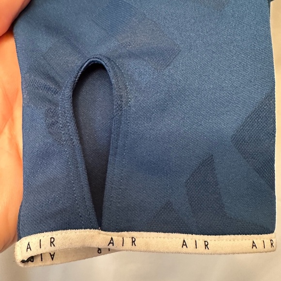 Nike Women Size Large AIR MIDLAYER CREW TRAINING TOP Blue DB4294-432 - Picture 7 of 10